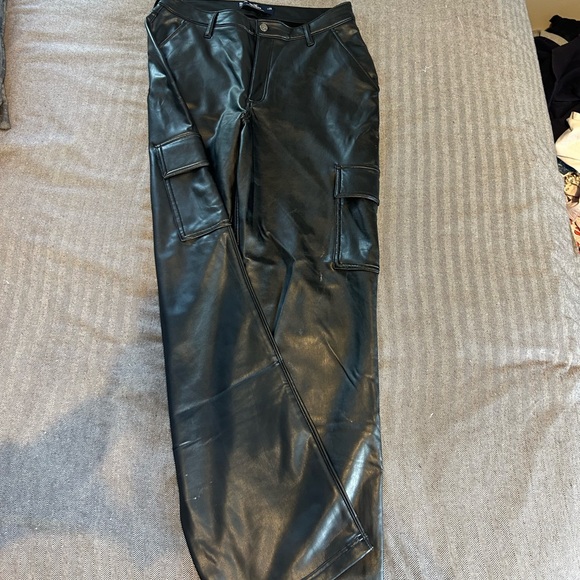 Hollister pleather pants - Picture 4 of 4